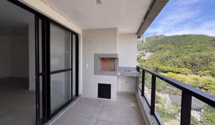 Apartamento novo c/ 3 dormitórios 1 suíte Trindade