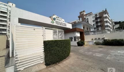 Apartamento de 4 dormitorios no Bouervad Trindade