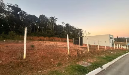 Terreno Comercial 420 m² em Forquilhas SJ | SC