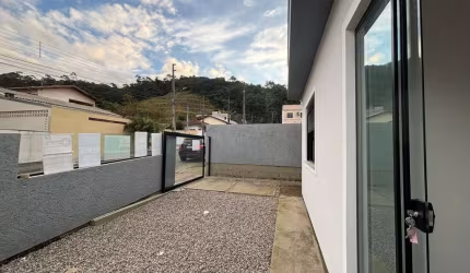 Casa nova 03 quartos c/ suíte em Palhoça