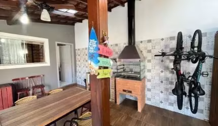 Casa com 2 dormitórios, 2 cozinhas