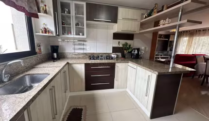 APARTAMENTO SEMIMOBILIADO COM 3 DORMITÓRIOS E 3 VAGAS NO JARDIM AMÉRICA