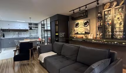 APARTAMENTO SEMIMOBILIADO COM 2 DORMITÓRIOS E 2 VAGAS NO BAIRRO MADURERIA