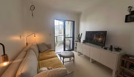 APARTAMENTO SEMIMOBILIADO COM 1 DORMITÓRIO E 1 VAGA NO BAIRRO CENTRO