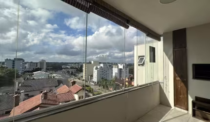 APARTAMENTO SEMIMOBILIADO 2 DORMITÓRIOS SENDO 1 SUÍTE E 1 VAGA NO BAIRRO JARDIM