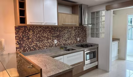 APARTAMENTO  SEMIMOBILIADO COM 85 M² PRIVATIVOS COM 2 VAGAS NO BAIRRO PANAZZOLO