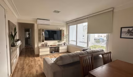 APARTAMENTO SEMIMOBILIADO 2 DORMITÓRIOS SENDO 1 SUÍTE E BOX DUPLO NO VILLAGIO