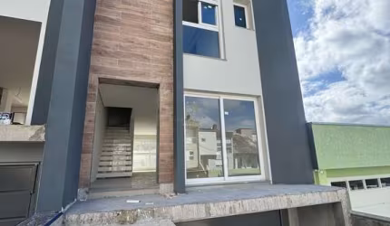 SOBRADO 03 DORMITÓRIOS EM CONSTRUÇÃO NO BAIRRO COLINA SORRISO