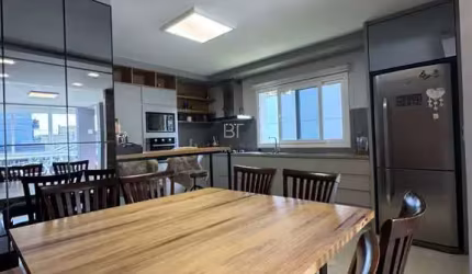 CASA SEMIMOBILIADA COM 437 M² NO BAIRRO BELA VISTA