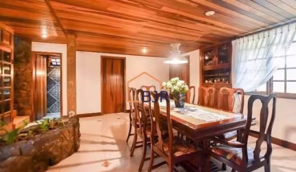 Casa com 5 quartos à venda na Rua Vereador Washington Mansur, 975, Ahú, Curitiba por R$ 1.970.000