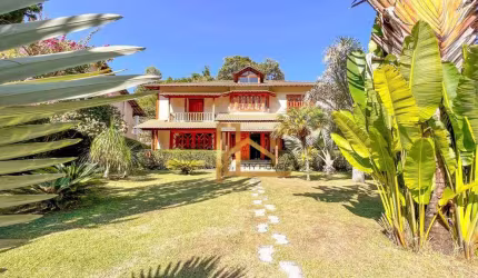 Casa  em condomínio nobre com 5 dormitórios (4 suítes) - Vale dos Eucaliptos - Quebra Frascos