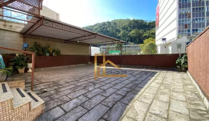 Casa com 4 dormitórios à venda, 400 m² por R$ 730.000,00 - Várzea - Teresópolis/RJ