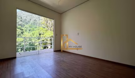 Casa nova com 4 suítes em meio a Natureza na Granja Guarani em Teresópolis-RJ