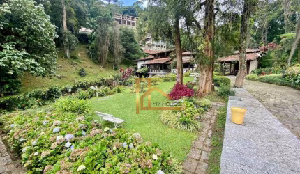 Casa com 4 dormitórios e terreno de 3165m² com piscina natural e casa de hospedes à venda, 300m² Parque do Ingá - Teresópolis/RJ