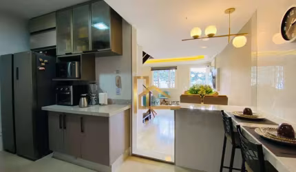 Casa em condomínio c/ 3 suítes à 1 min do Centro
