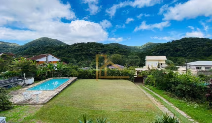 Casa com 3 dormitórios sendo 2 suítes à venda, 161 m² Carlos Guinle - Teresópolis/RJ