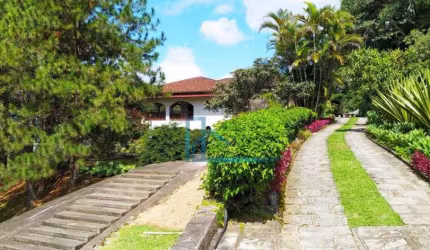 Casa com 5 suítes na melhor localização de Teresópolis