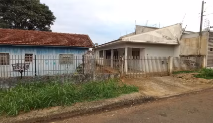 Terreno c área 288,94m2 de esquina c duas casas no jardim Grajaú em Maringá!