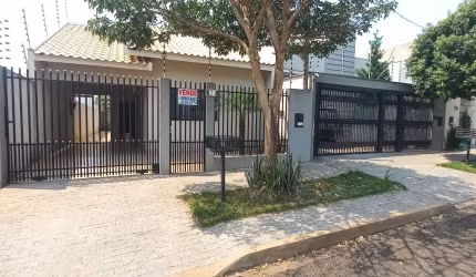 Casa linda com terreno de 200m2,  jardim oriental