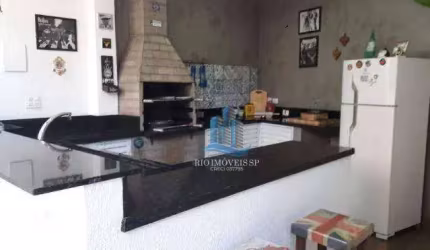 Sobrado com 3 dormitórios à venda, 220 m² por R$ 1.500.000 - Campestre - Santo André/SP