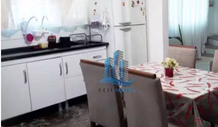 Sobrado com 3 dormitórios à venda, 120 m² por R$ 640.000,00 - Nova Gerti - São Caetano do Sul/SP