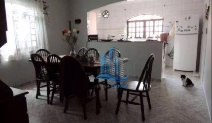 Sobrado com 4 dormitórios à venda, 272 m² por R$ 620.000,00 - Vila Palmares - Santo André/SP