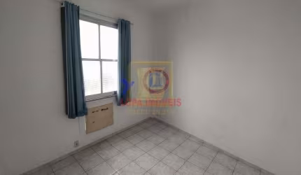 Quarto e sala com garagem em Santa Teresa