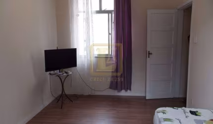 Apartamento com três dormitórios em Santa Teresa