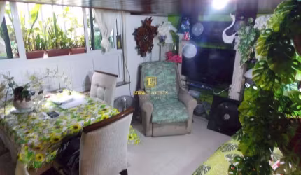 Apartamento reformado e  modificado no Flamengo com dois quartos