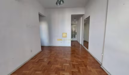 Apartamento sala quarto no centro com dependência
