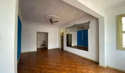 Apartamento de Três Quartos com 103m² no Bairro de Fátima no Centro RJ