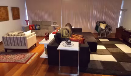 Apartamento Sala três Quartos e dependência em Tijuca Rio de Janeiro para venda
