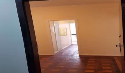 Apartamneto emSanta Tresa, 3 dormitórios,2 banheiros e 80 metros quadrados.