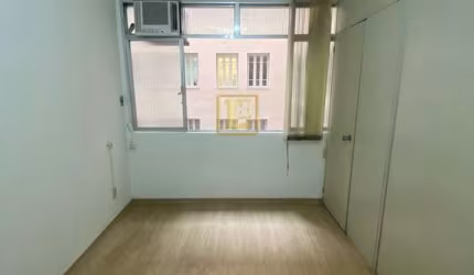 Sala Comercial em Catete no Rio de Janeiro para Venda