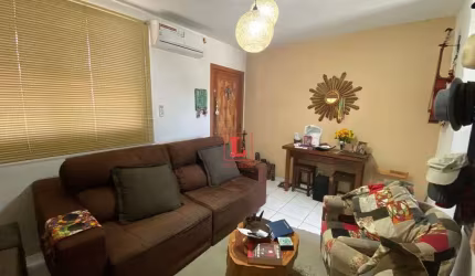 Apartamento de 2 Quartos Pronto para Morar na Rua Frei Caneca Estácio