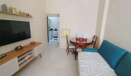 Apartamento de sala quarto cozinha banheiro no, bairro de Fátima Rio de Janeiro