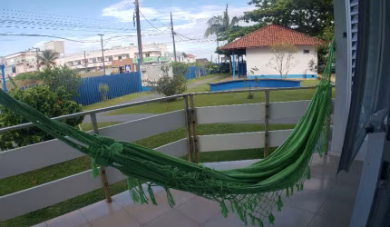 Apartamento térreo a 50 metros da praia