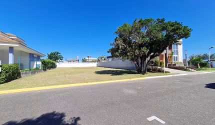 Lindo terreno em condominio fechado