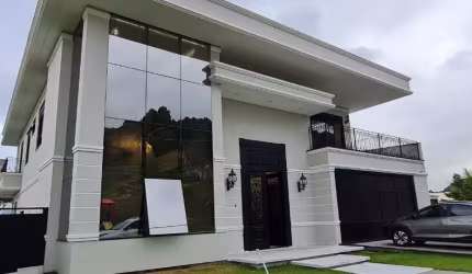 Linda casa de alto padrão na Pedra Branca Palhoça