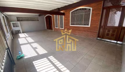 Casa à venda por R$ 700.000,00 - Vila Guilhermina - Praia Grande/SP