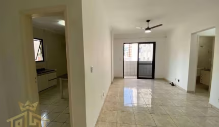 Apartamento de 2 quartos (01 suíte) no bairro de Guilhermina em Praia Grande - SP