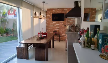Casa para Locação em Santana de Parnaíba, Tamboré, 3 dormitórios, 1 suíte, 3 banheiros, 2 vagas