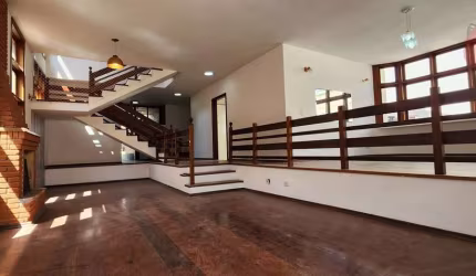 Casa para Venda em Santana de Parnaíba, Alphaville, 5 dormitórios, 2 suítes, 5 banheiros, 2 vagas
