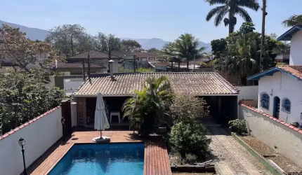Casa com 3 quartos à venda no Parque Vivamar, Ubatuba  por R$ 1.485.000