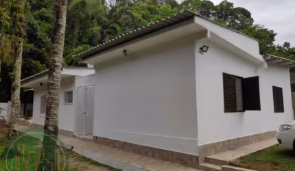 Casa com 3 quartos à venda na Praia do Itamambuca, Ubatuba  por R$ 1.050.000