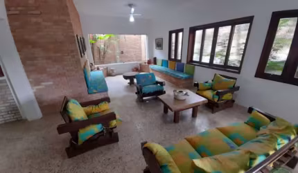 Casa com 3 quartos à venda no Parque Vivamar, Ubatuba  por R$ 950.000