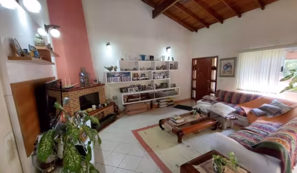 Casa com 3 quartos à venda em Horto Florestal, Ubatuba  por R$ 1.200.000
