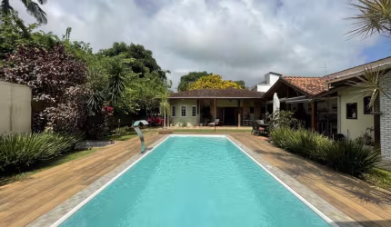Casa com 8 quartos à venda na Barra da Lagoa, Ubatuba  por R$ 2.800.000