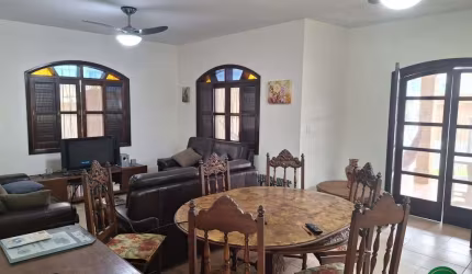 Casa com 3 quartos à venda em Itaguá, Ubatuba  por R$ 1.200.000