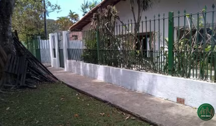 Casa com 3 quartos à venda na Enseada, Ubatuba  por R$ 860.000